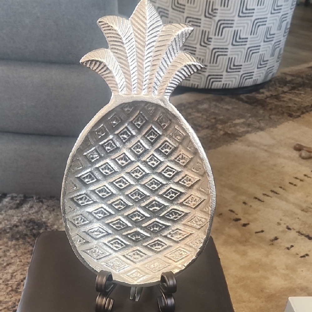 Silver Pineapple Decorative Tray, Great For Pool Party.